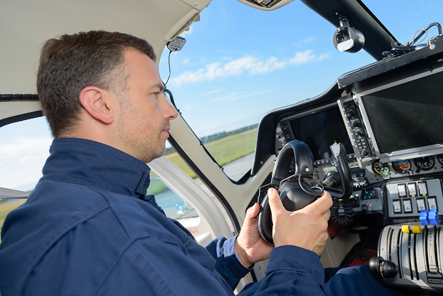 Can-Pilots-Wear-Hearing-Aids