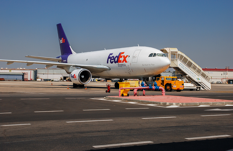 Should-You-Become-a-FedEx-Pilot