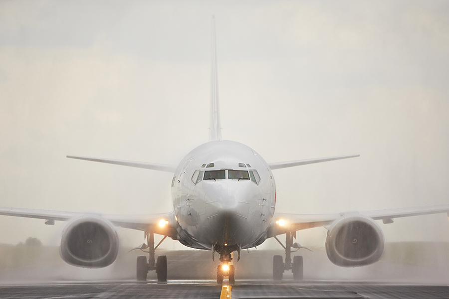 Can-Planes-Fly-in-Rain