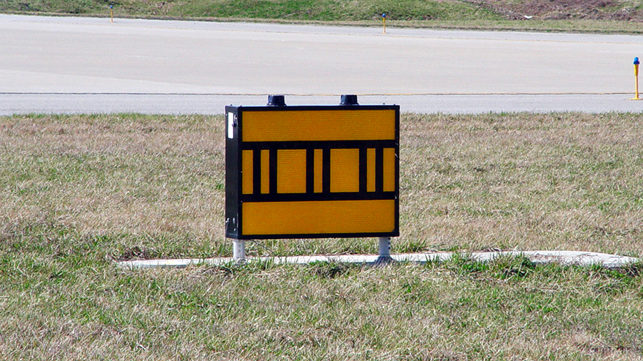 ILS-Critical-Area-Boundary-Sign